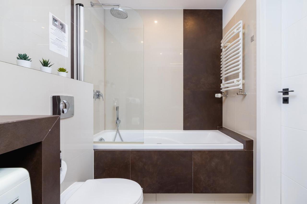Apartment Lobzowska Cracow By Noclegi Renters Krakkó Kültér fotó